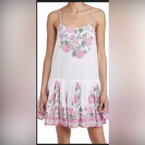Juliet Dunn sleeveless floral patterned flare mini dress i